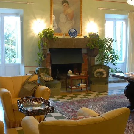 Farinella Bed & Breakfast 3*